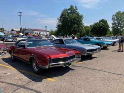 Second Generation “Lined Up” for the Show
