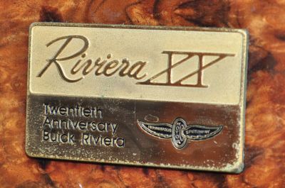 Dash plaque
