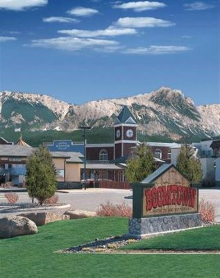 Host Hotel, Boomtown Casino
