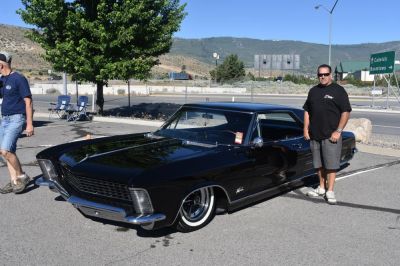 First Place Custom Modified 
1964 (with 65 Grille) Dan Ordonez
