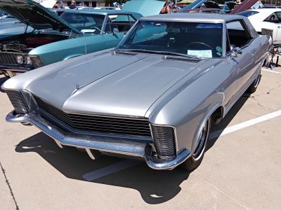 1963-70 Class … 
1965, Owned by Arny Hooten & Lois Goodell, Osborne, KS
