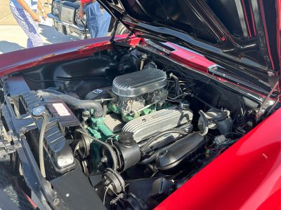 Modified Class ready for “Peer Judging” …
A VERY clean Engine in a Modified 1963
