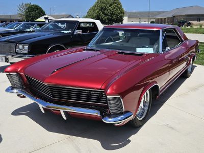 Modified / Custom 1st Place … 
1963, Owned by Mike & Jane Jones, Peotone, IL
