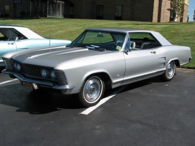 Our Long Distance
1963, Silver, owned by Jim & Chris Taylor, Fuquay Varina, NC … 375 miles
